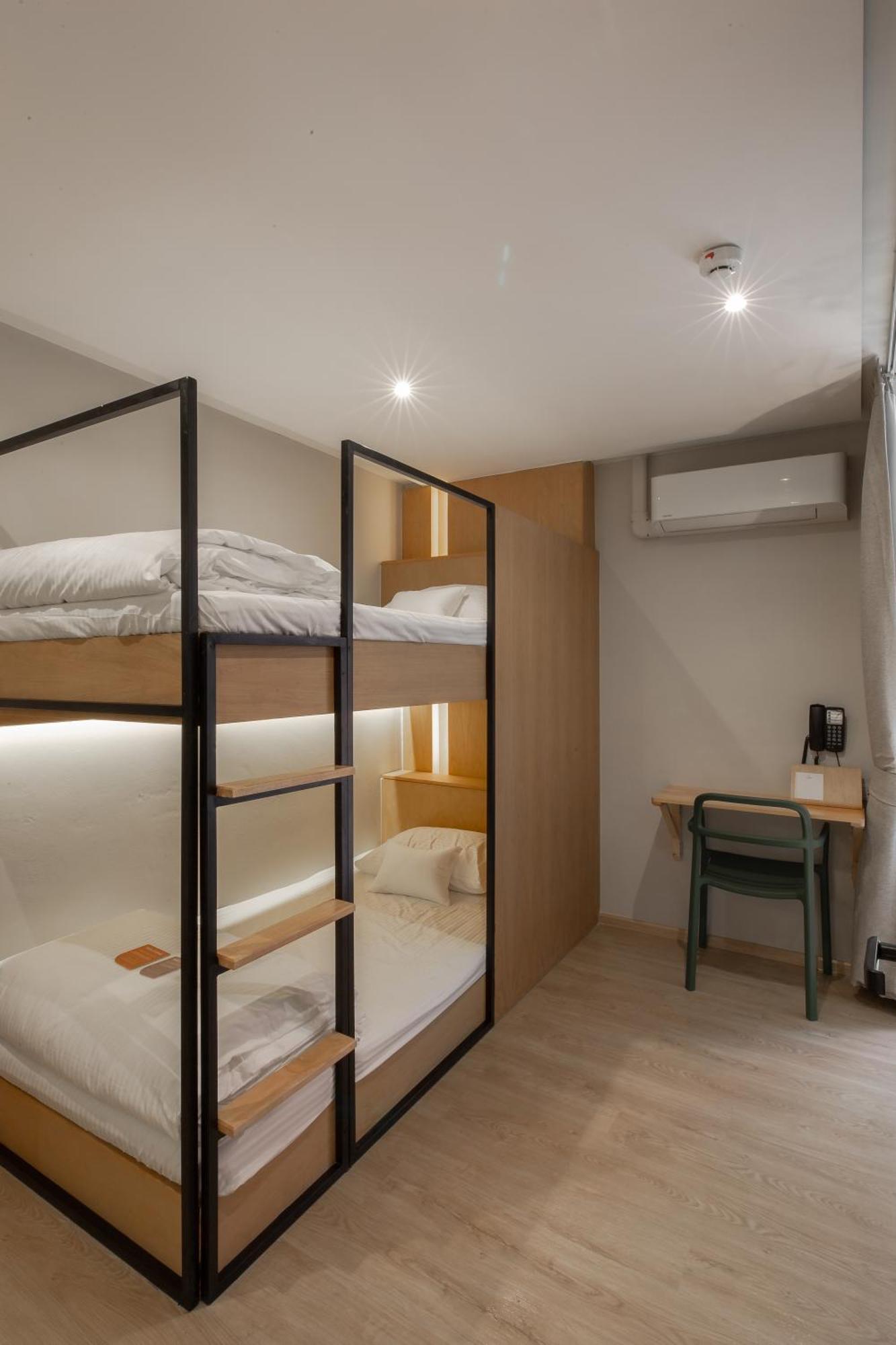 Double B Hostel Bangkok Extérieur photo